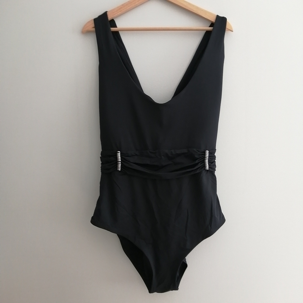 NWOT Becca Plus Size One Piece Swim Bathing Suit Black 3X (Fits 22-24)